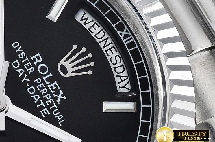 0415 RDD0215D – DayDate 36mm Chic 687